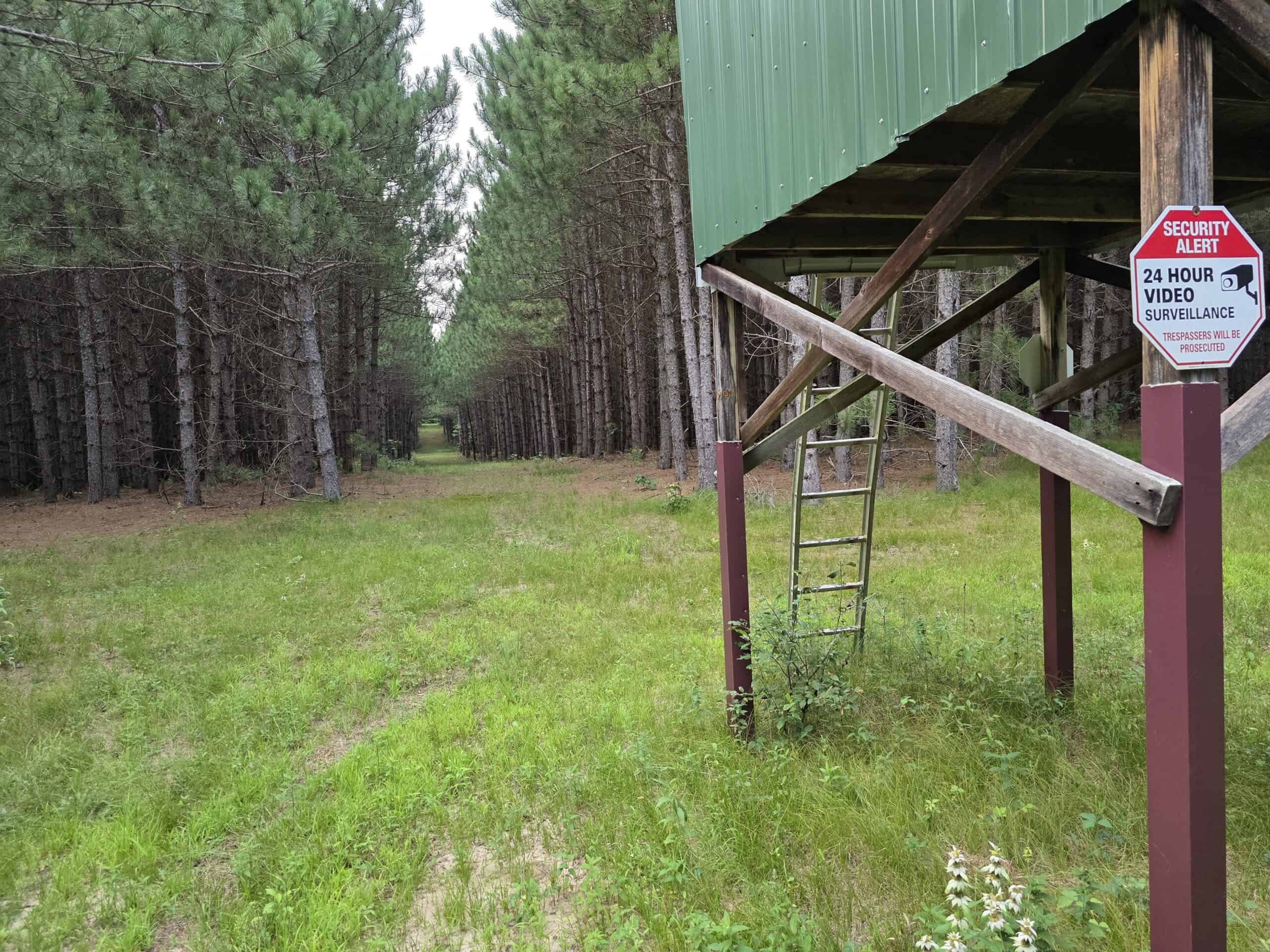 160± acre Monroe County property Located off dead end road,