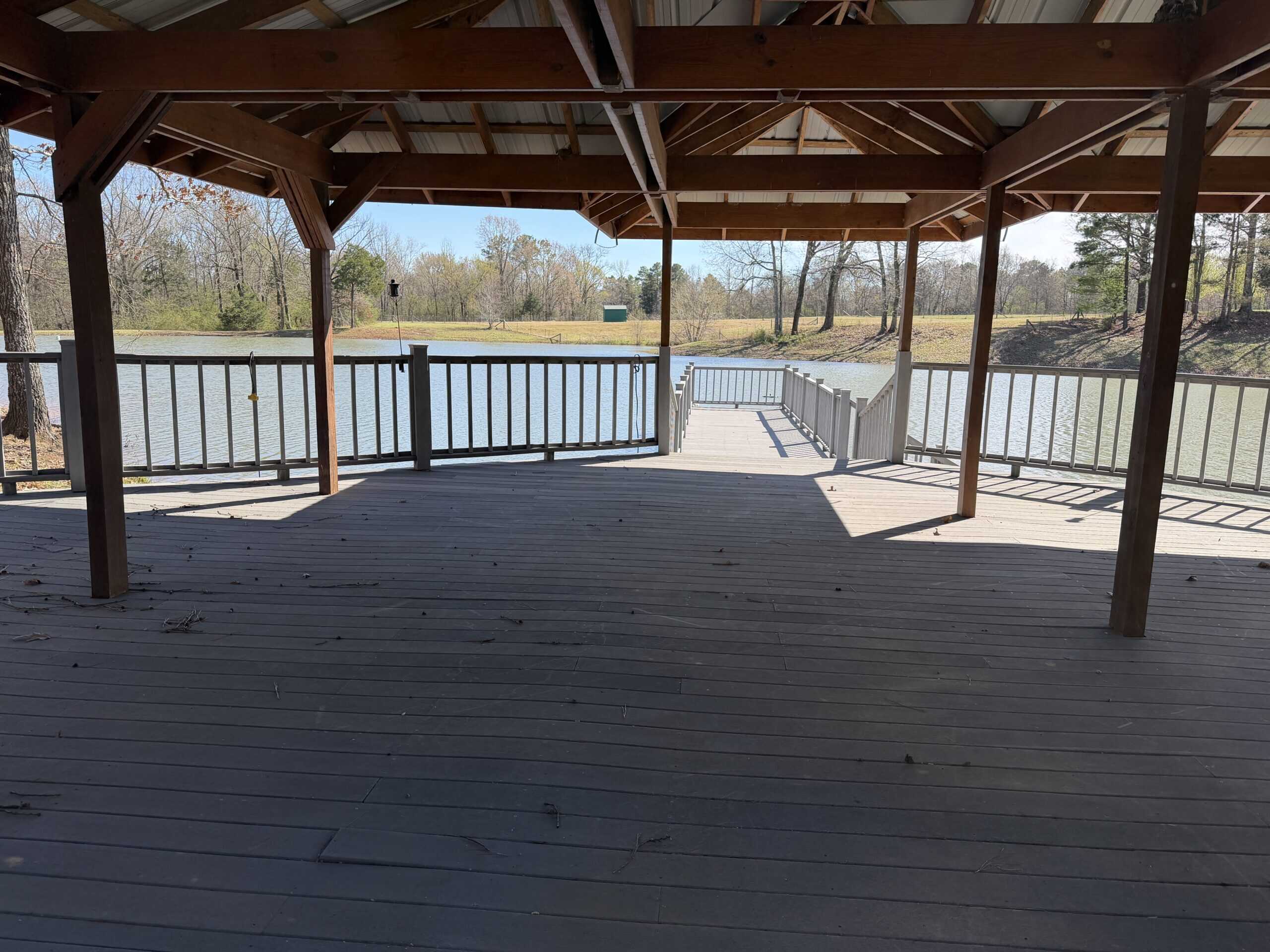 300 ACRE+/- PRIVATE ESTATE FOR SALE IN TN, 2 HOMES, LAKE