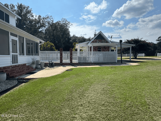 Osyka, MS 100± Acre Gated Estate with Lake & Home