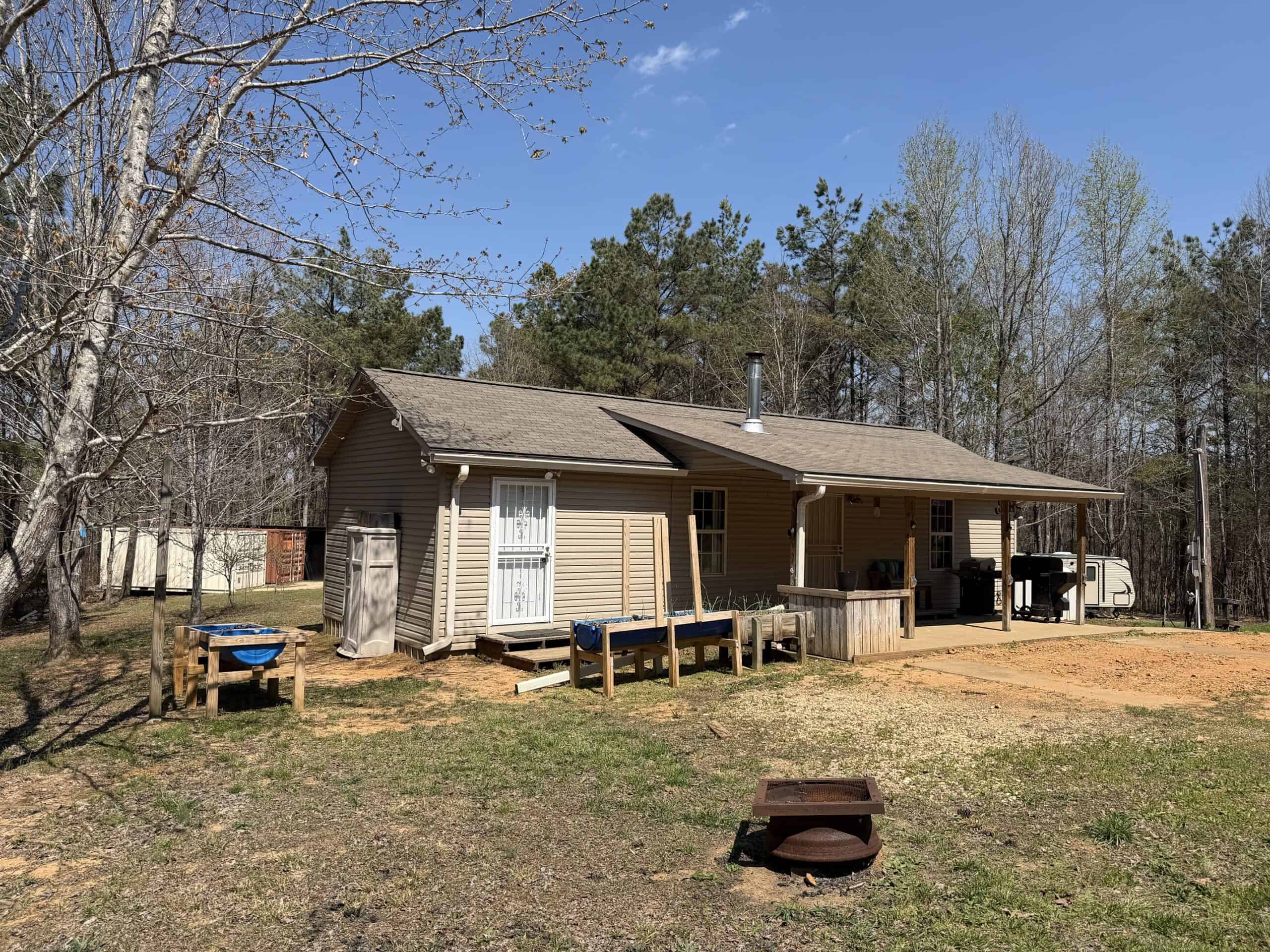 CABIN FOR SALE IN TN, HUNTING, STORAGE, SHELTER, WOODED