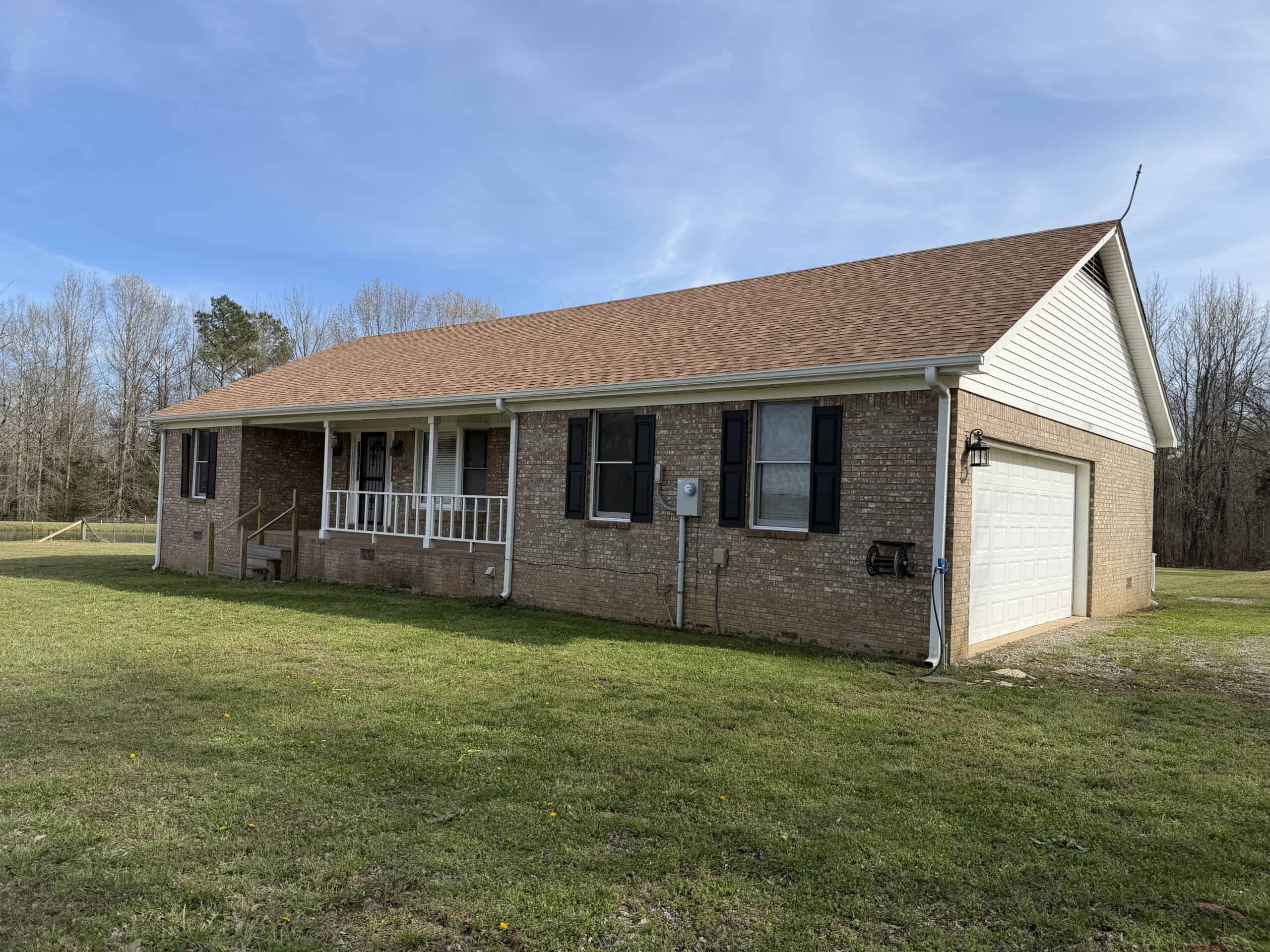 300 ACRE+/- PRIVATE ESTATE FOR SALE IN TN, 2 HOMES, LAKE