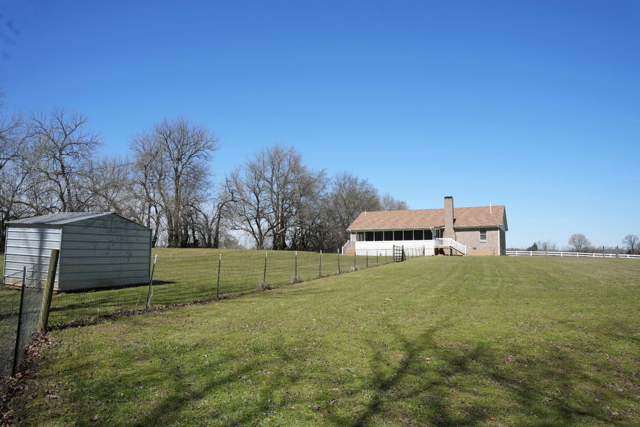 300 ACRE+/- PRIVATE ESTATE FOR SALE IN TN, 2 HOMES, LAKE