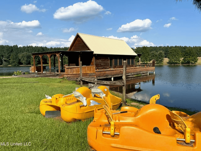 Osyka, MS 100± Acre Gated Estate with Lake & Home