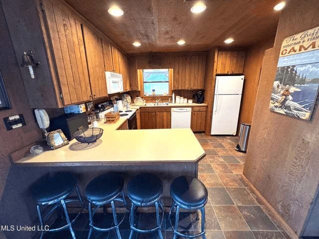 Osyka, MS 100± Acre Gated Estate with Lake & Home