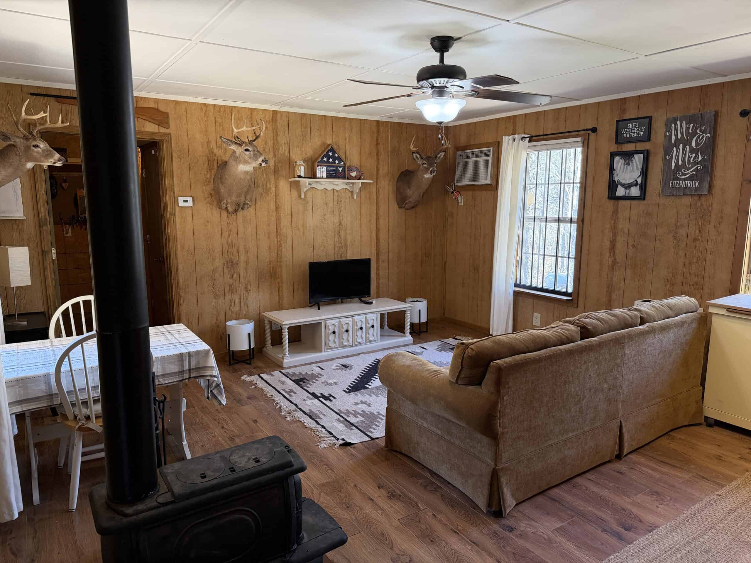 CABIN FOR SALE IN TN, HUNTING, STORAGE, SHELTER, WOODED
