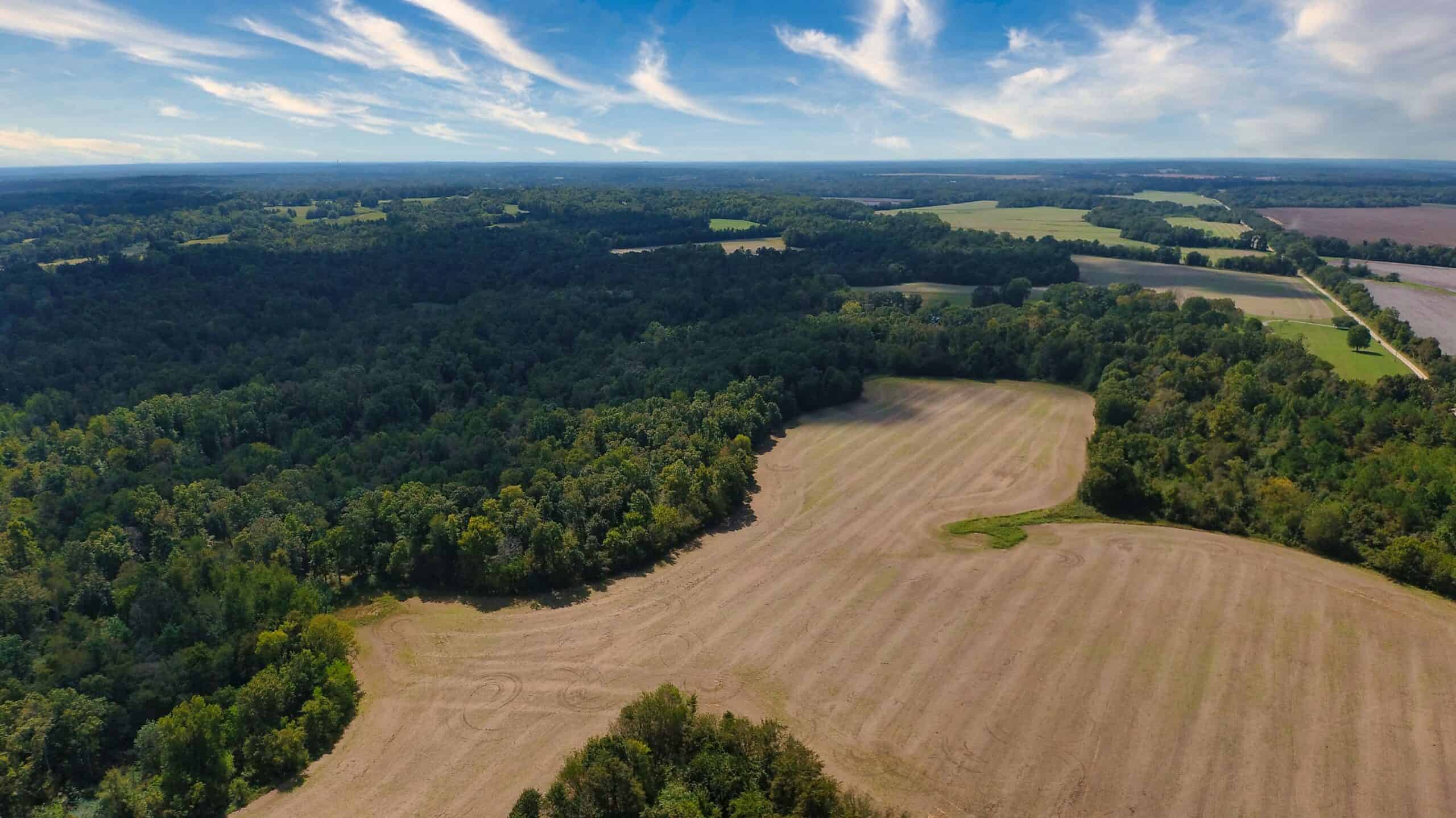 300 ACRE+/- PRIVATE ESTATE FOR SALE IN TN, 2 HOMES, LAKE