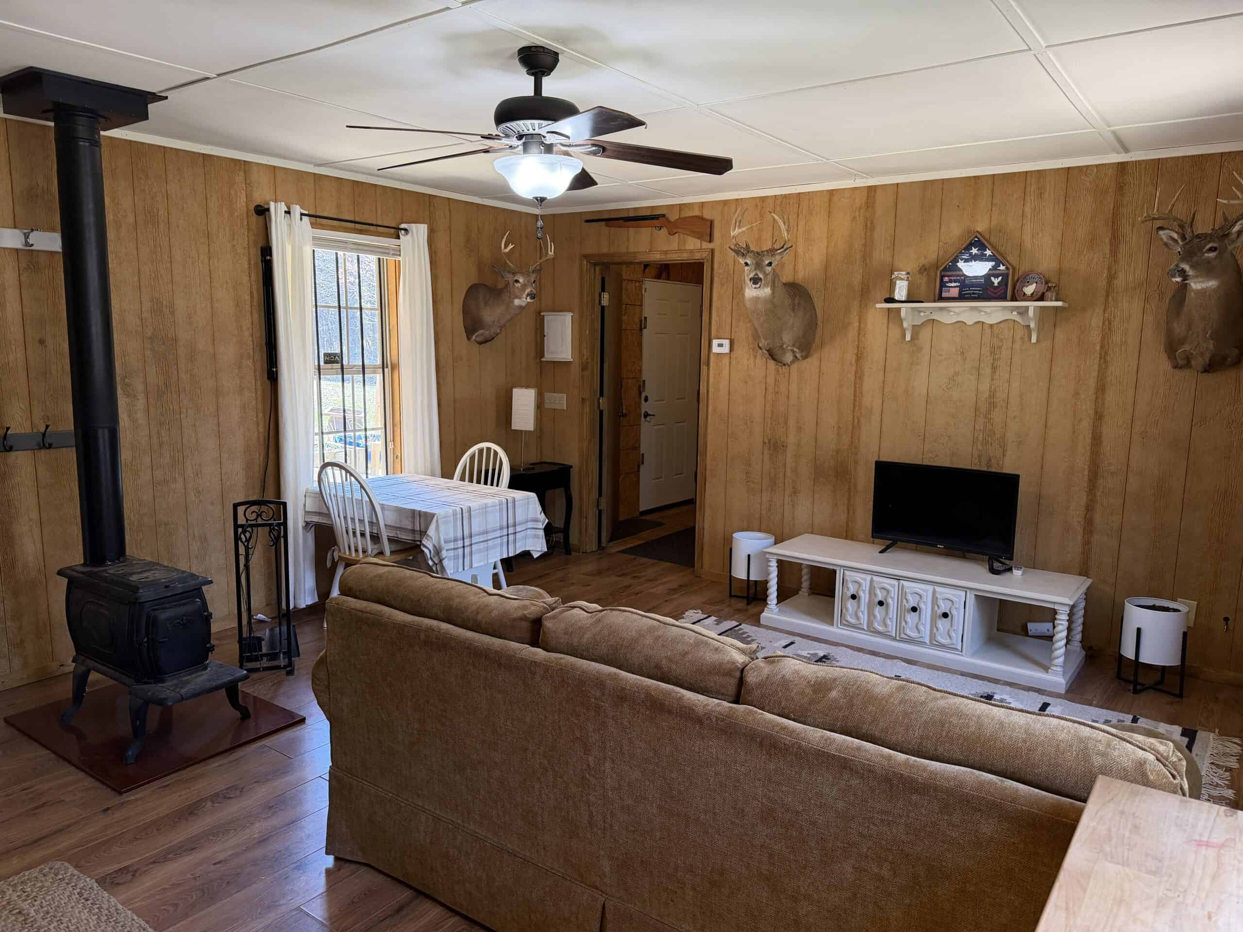 CABIN FOR SALE IN TN, HUNTING, STORAGE, SHELTER, WOODED