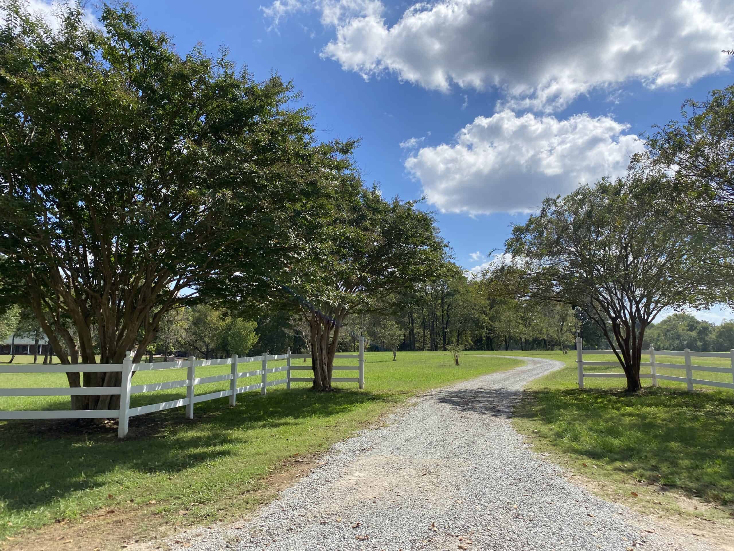300 ACRE+/- PRIVATE ESTATE FOR SALE IN TN, 2 HOMES, LAKE