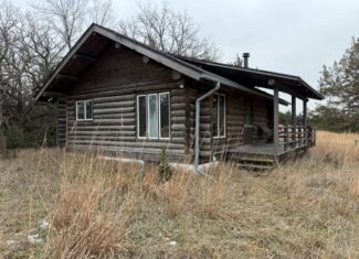 Premier Nebraska Hunting Retreat,  25 acres with Log Cabin