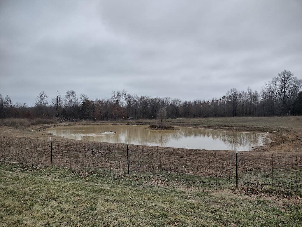 Hunting Paradise with Country Home For SALE in Wright County Mo.