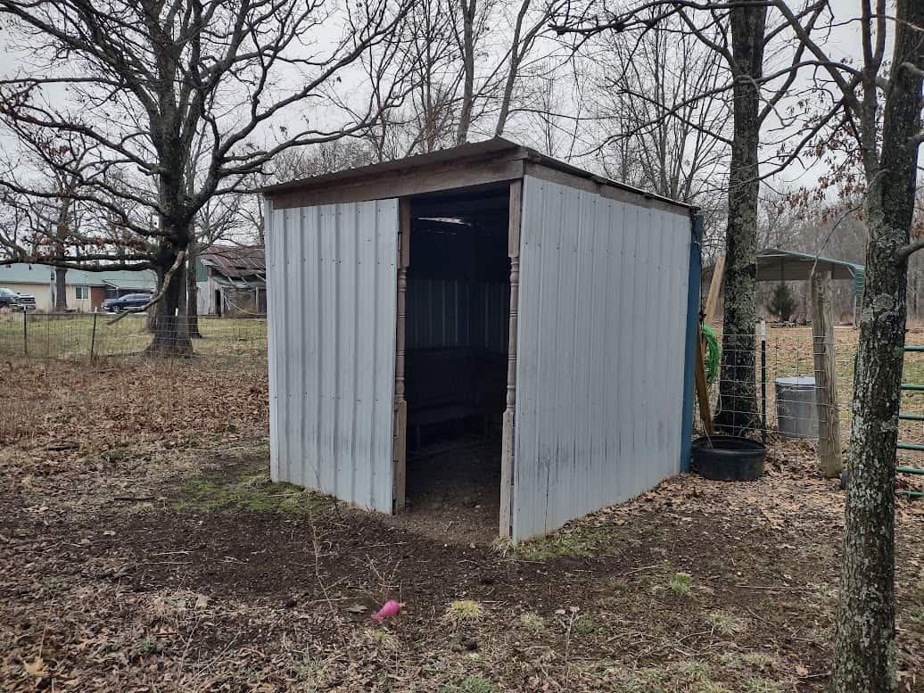 Hunting Paradise with Country Home For SALE in Wright County Mo.