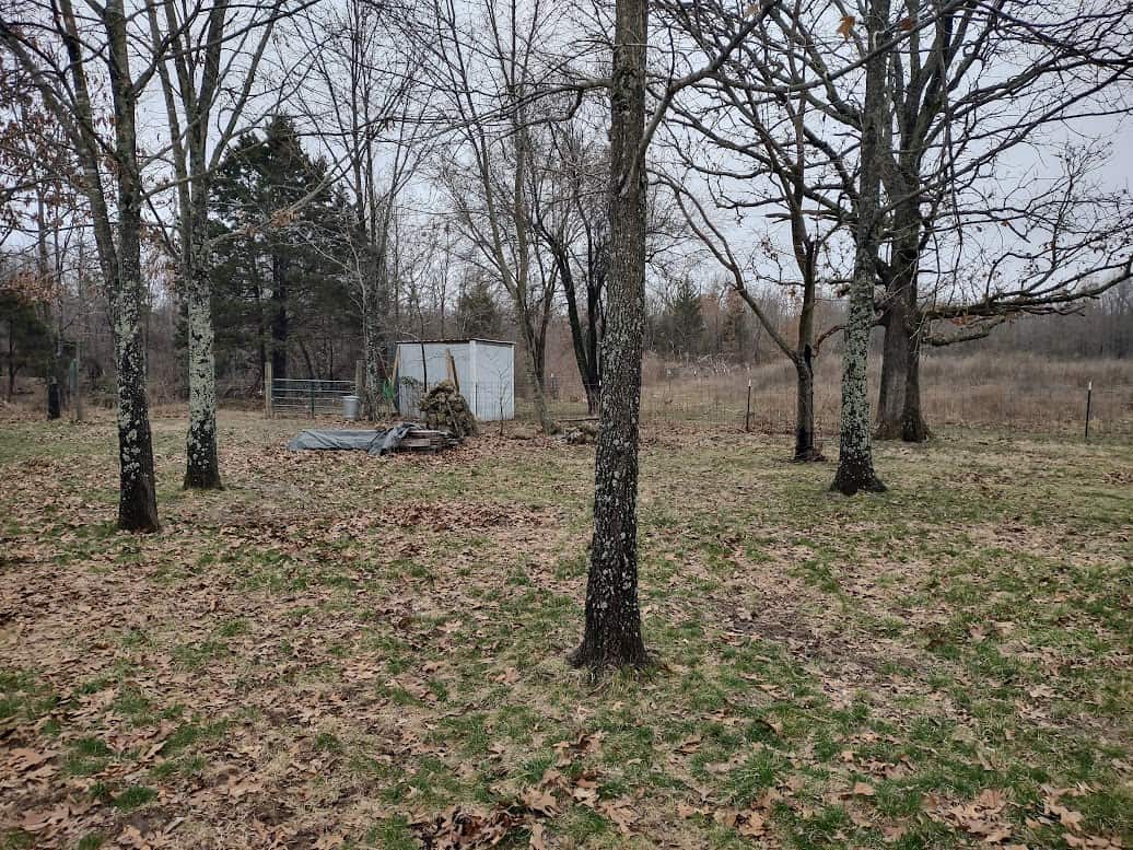 Hunting Paradise with Country Home For SALE in Wright County Mo.