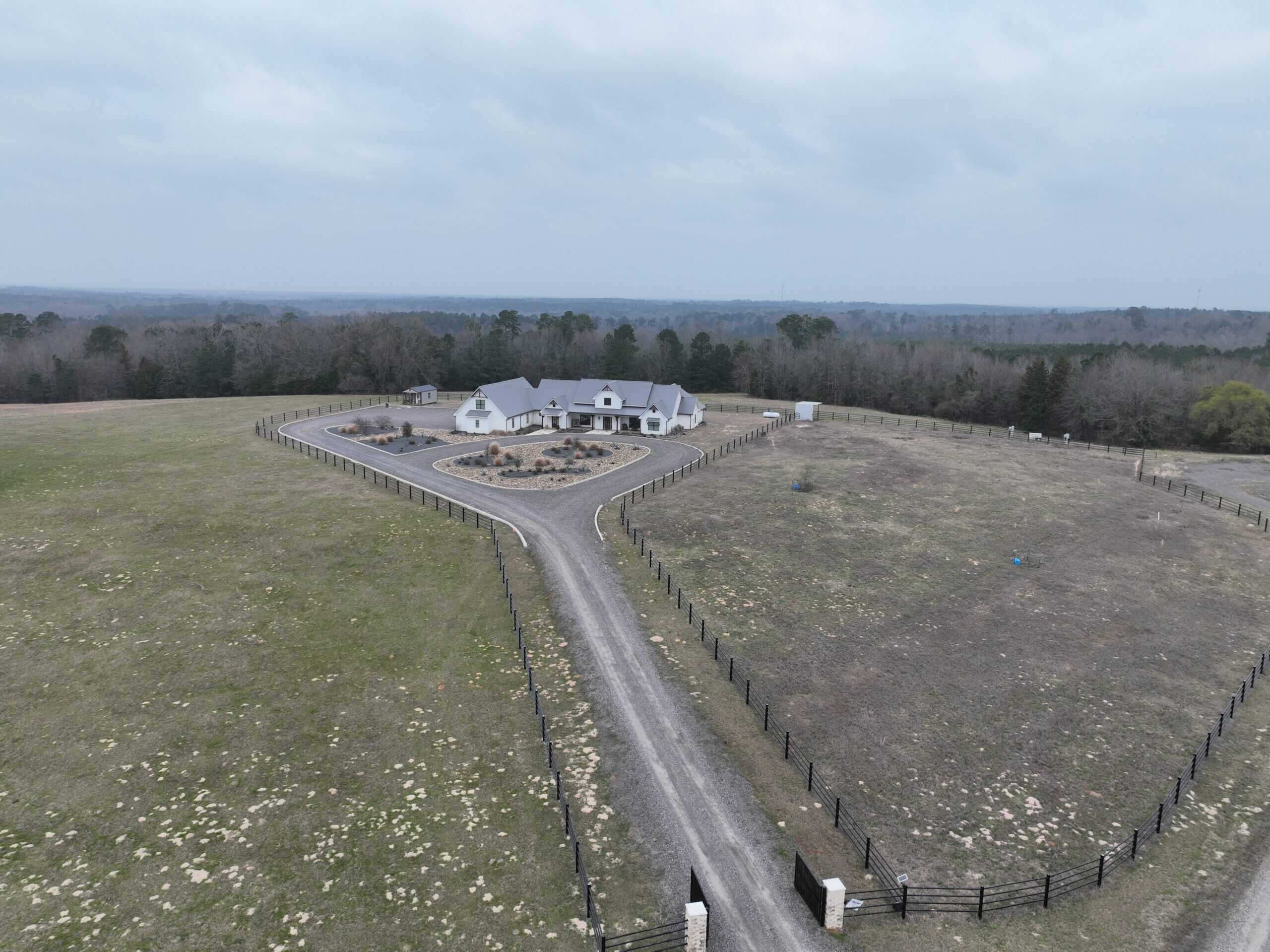 TexAz Ranch: 814-Acre Regenerative Legacy & Multi-Home Compound