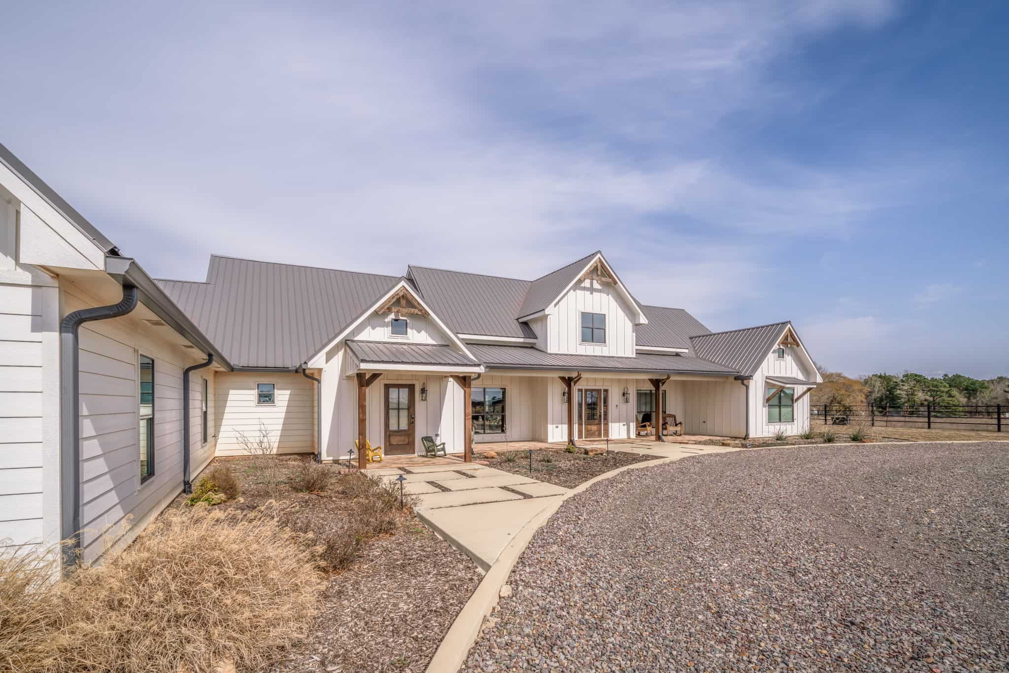 TexAz Ranch: 814-Acre Regenerative Legacy & Multi-Home Compound