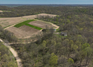 Bleck’s Booner Ridge Farm – 89+/- Acre World-Class Whitetail Sanctuary with Luxury Cabin in Boscobel