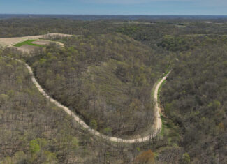 Bleck’s Booner Ridge Farm – 89+/- Acre World-Class Whitetail Sanctuary with Luxury Cabin in Boscobel