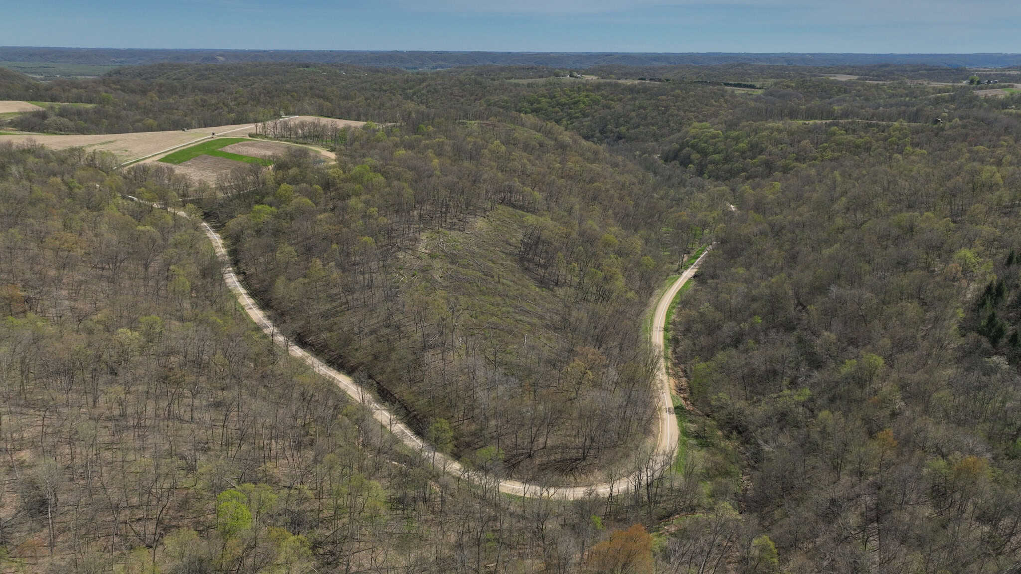 Bleck’s Booner Ridge Farm – 89+/- Acre World-Class Whitetail Sanctuary with Luxury Cabin in Boscobel