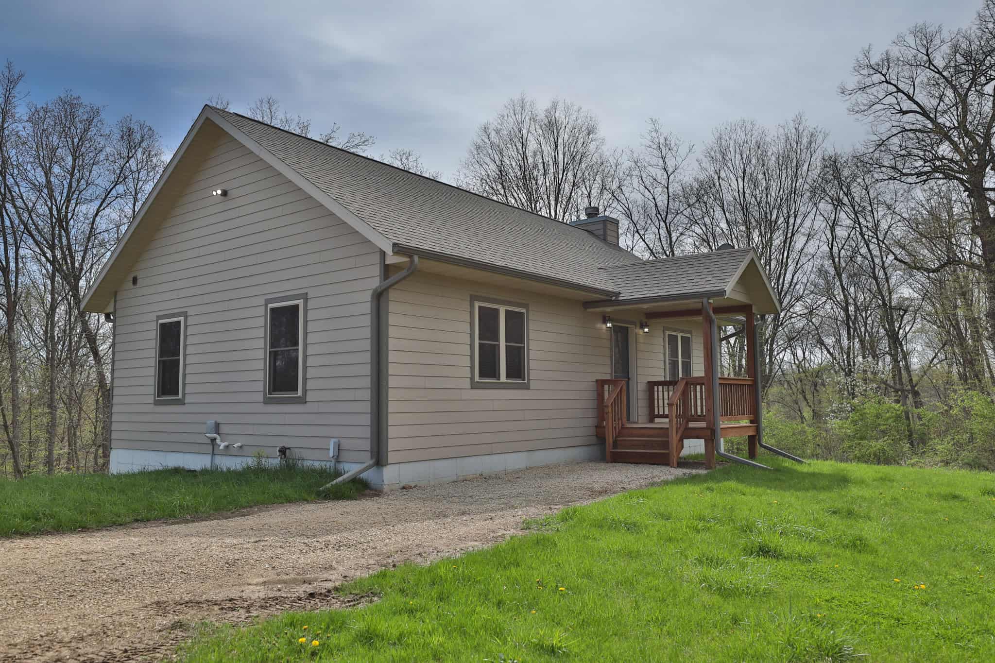 Bleck’s Booner Ridge Farm – 89+/- Acre World-Class Whitetail Sanctuary with Luxury Cabin in Boscobel