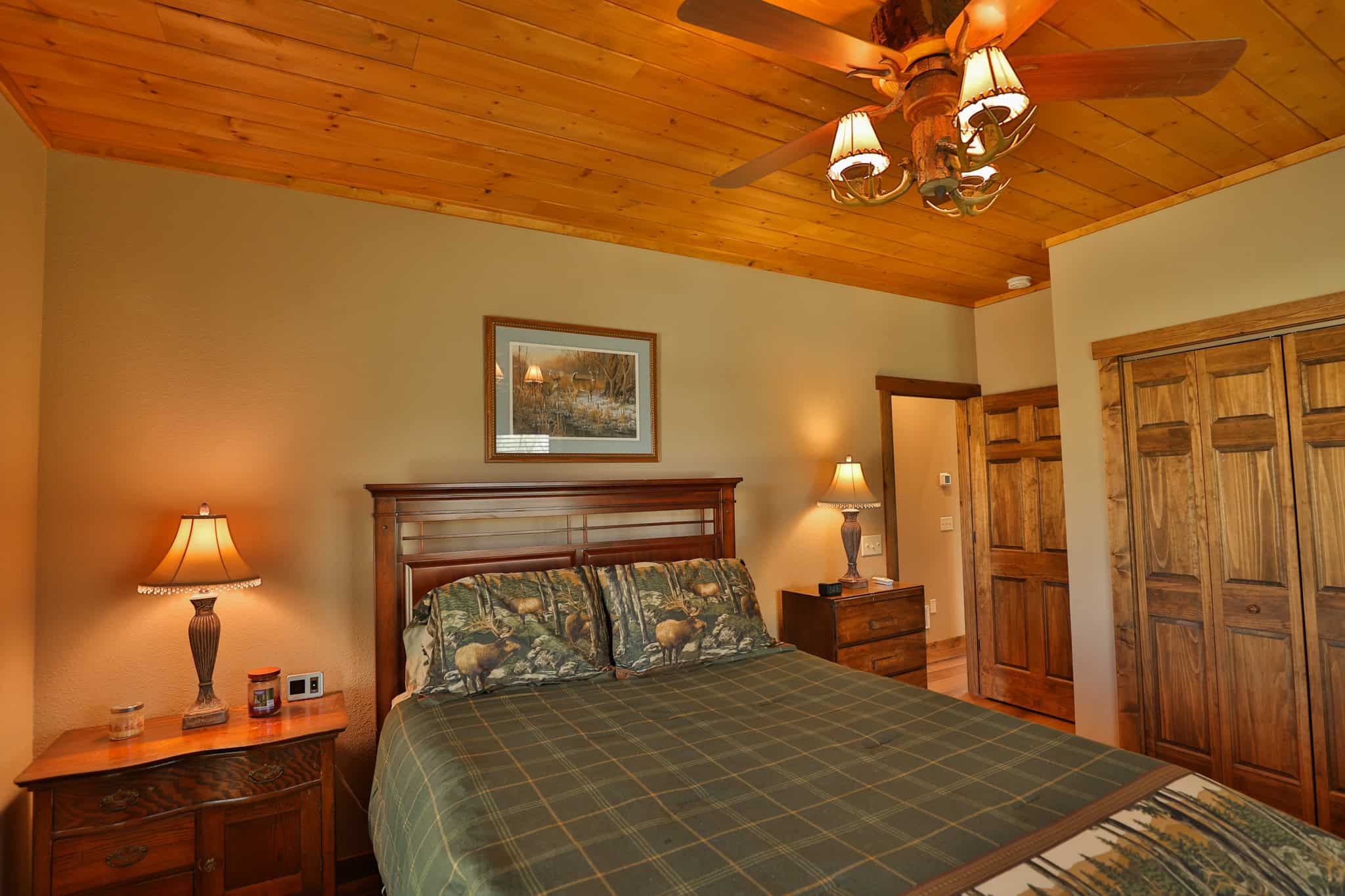 Bleck’s Booner Ridge Farm – 89+/- Acre World-Class Whitetail Sanctuary with Luxury Cabin in Boscobel