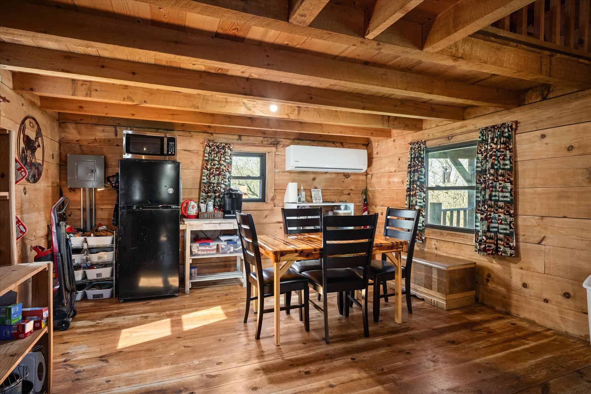 Log Cabin in SW Wisconsin Driftless Region on 10 Acres