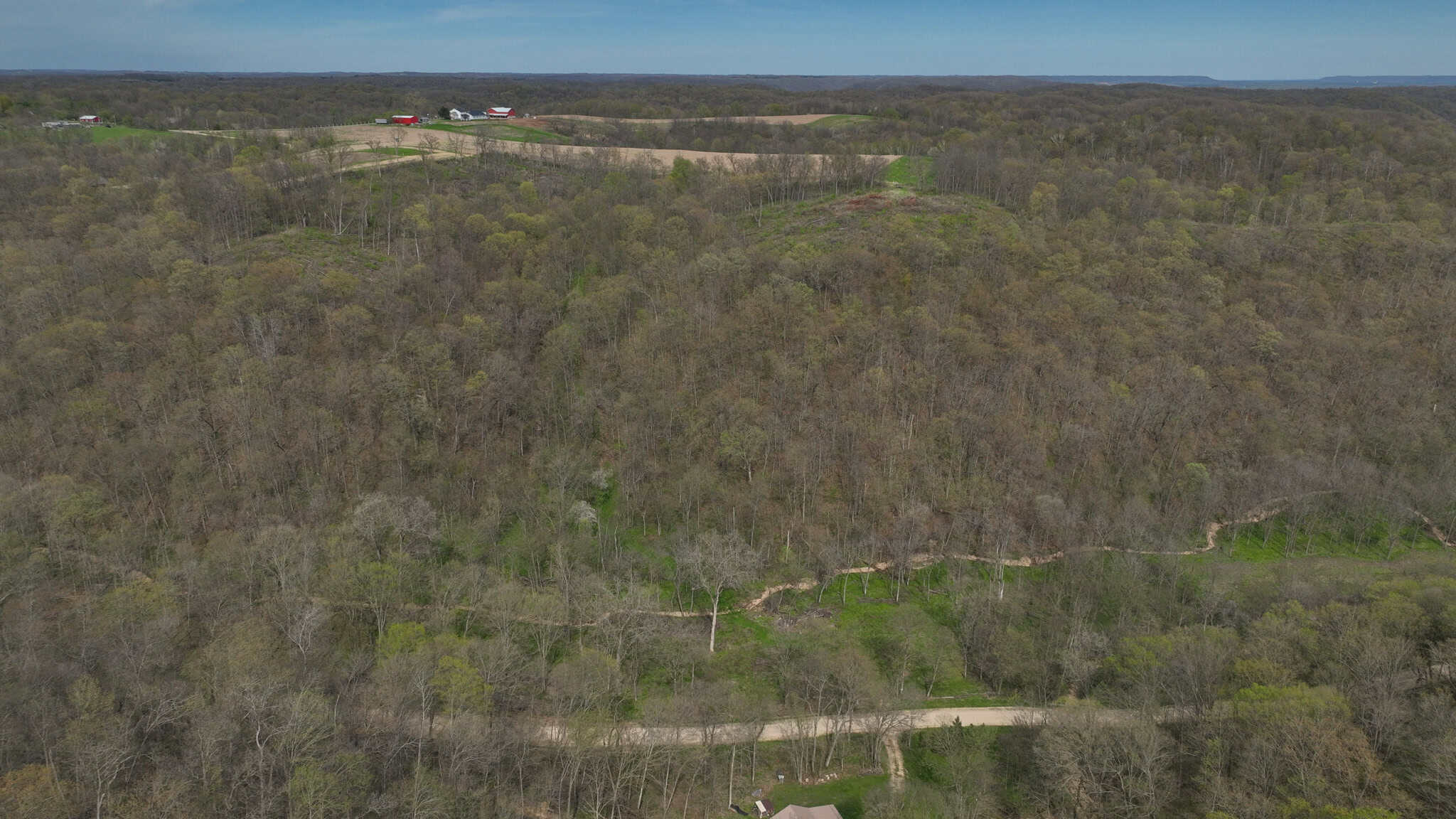 Bleck’s Booner Ridge Farm – 89+/- Acre World-Class Whitetail Sanctuary with Luxury Cabin in Boscobel