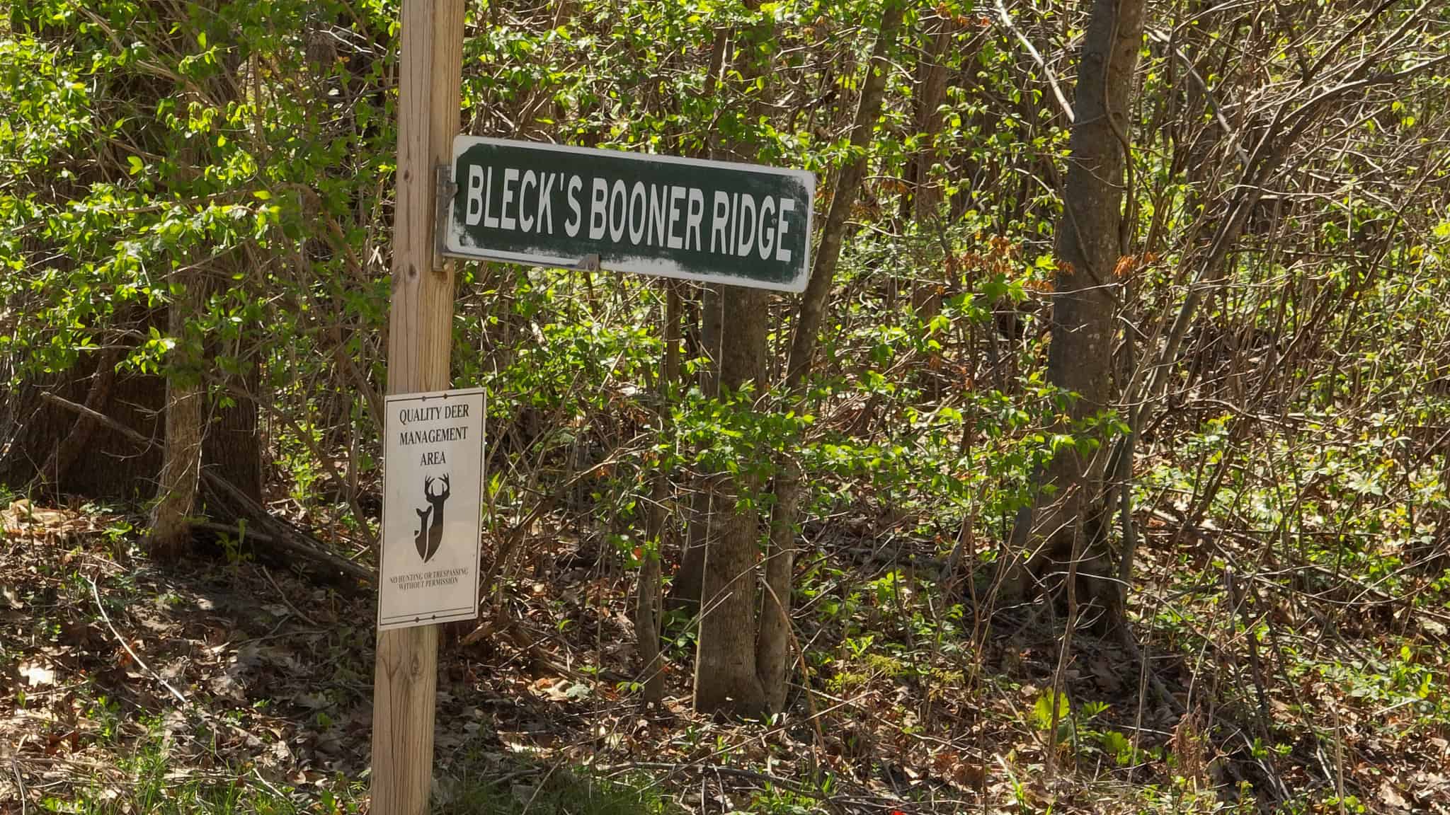Bleck’s Booner Ridge Farm – 89+/- Acre World-Class Whitetail Sanctuary with Luxury Cabin in Boscobel