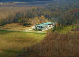 525+/- Acre Hunting Lodge for Sale in Sportsmans Paradise