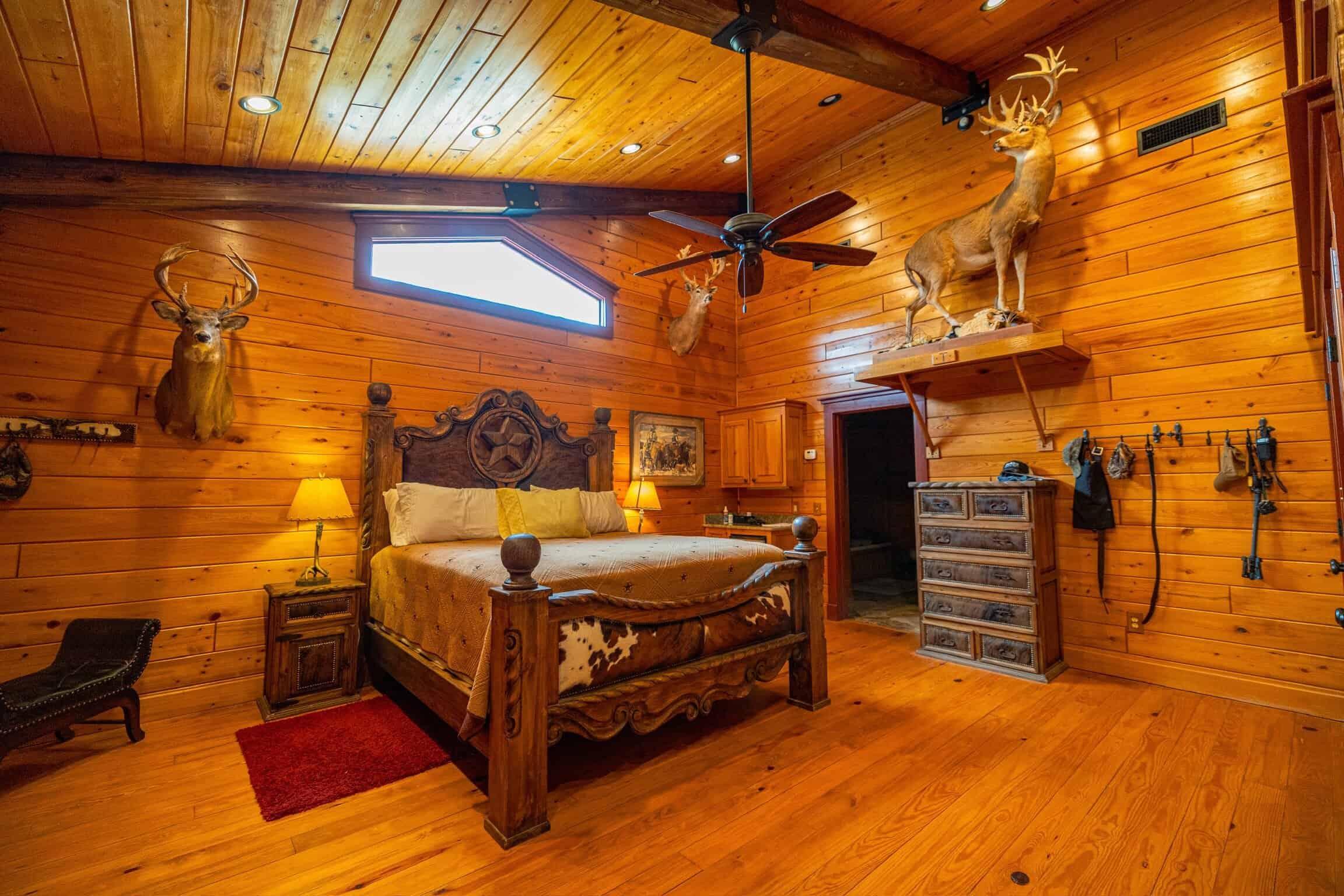 1,196+/- Acre Deer & Duck Hunting Paradise Tensas Parish, LA
