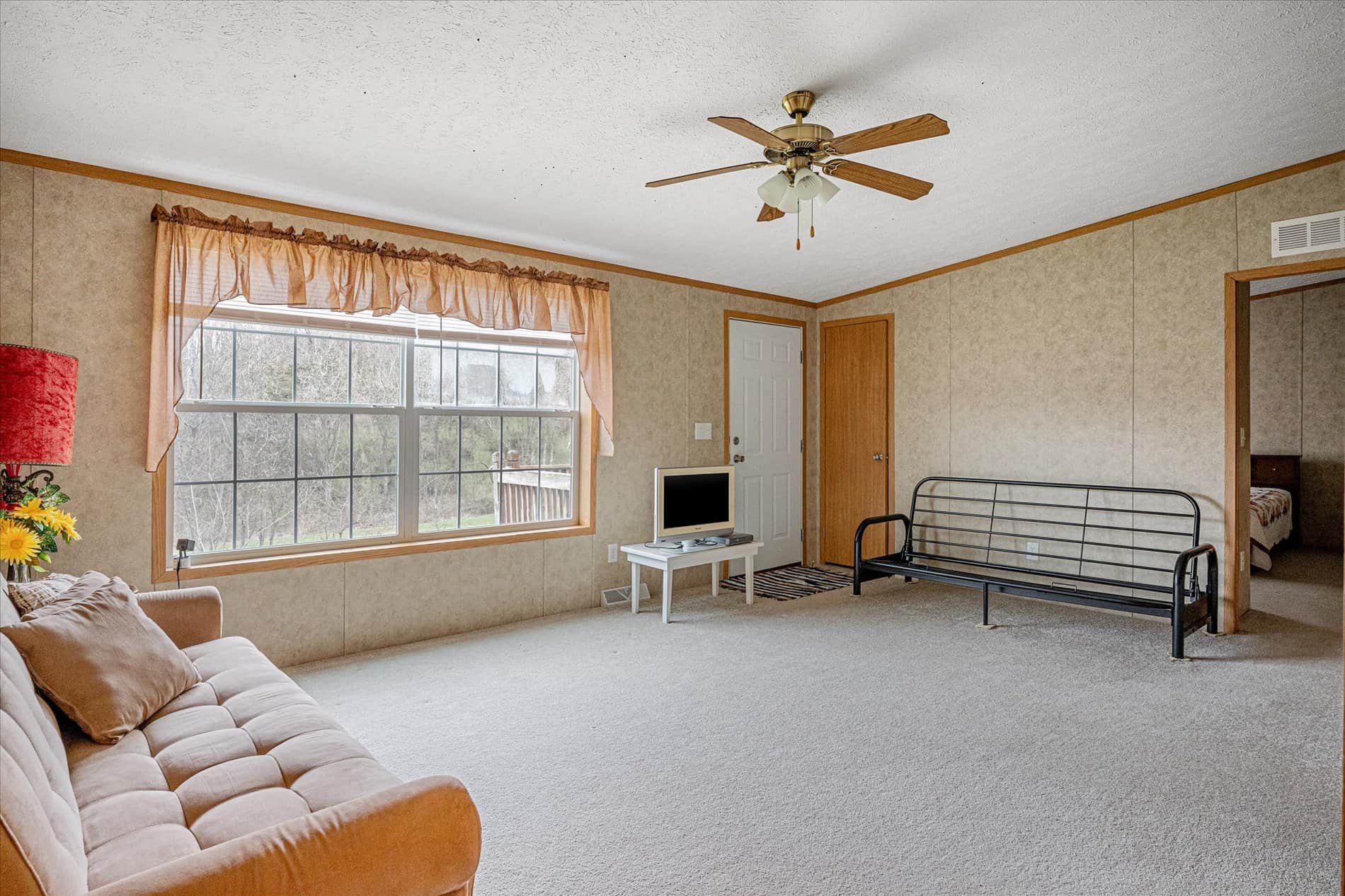 SW Wisconsin Country Home, 30.53 Wooded Acres (Driftless Region)