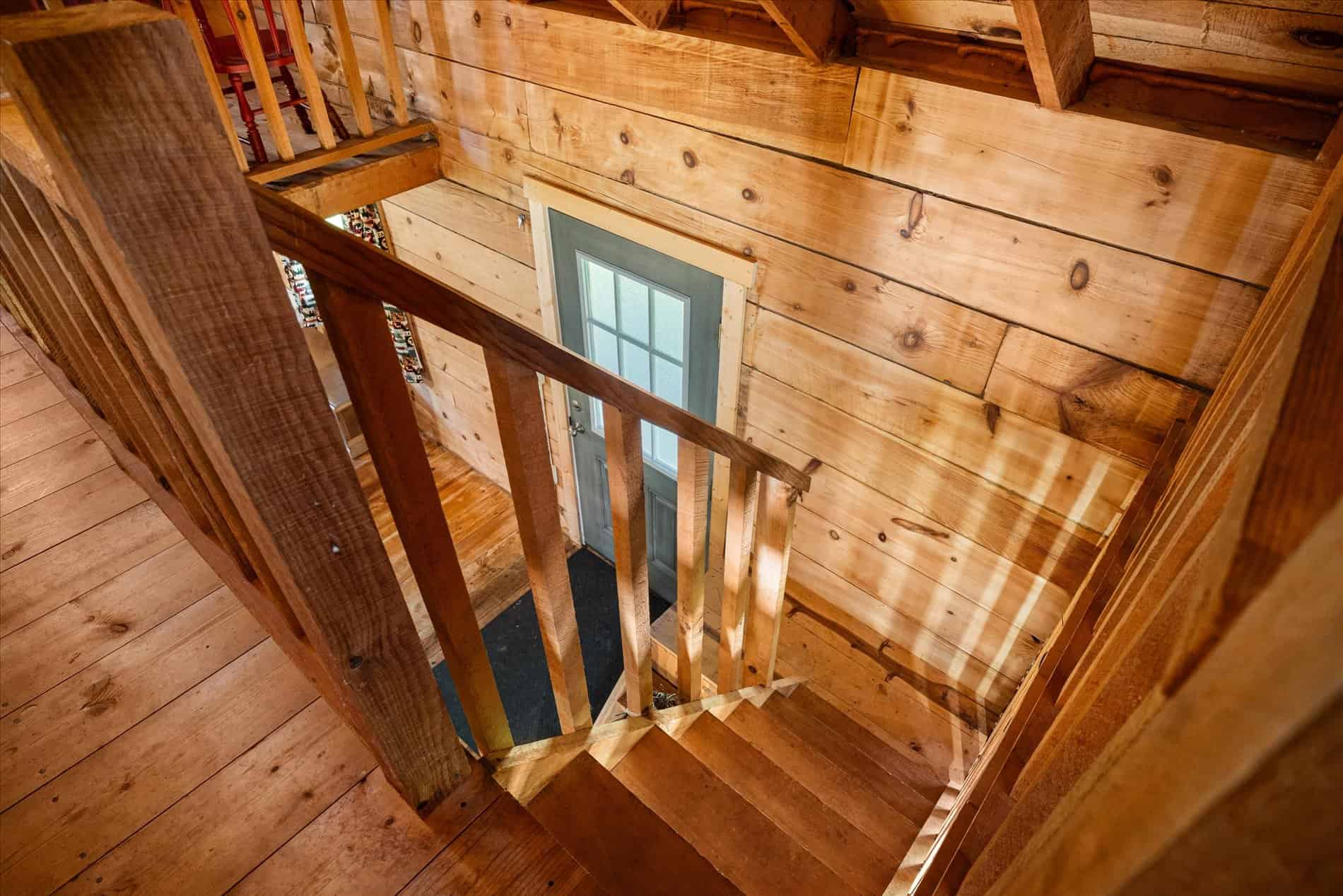 Log Cabin in SW Wisconsin Driftless Region on 10 Acres