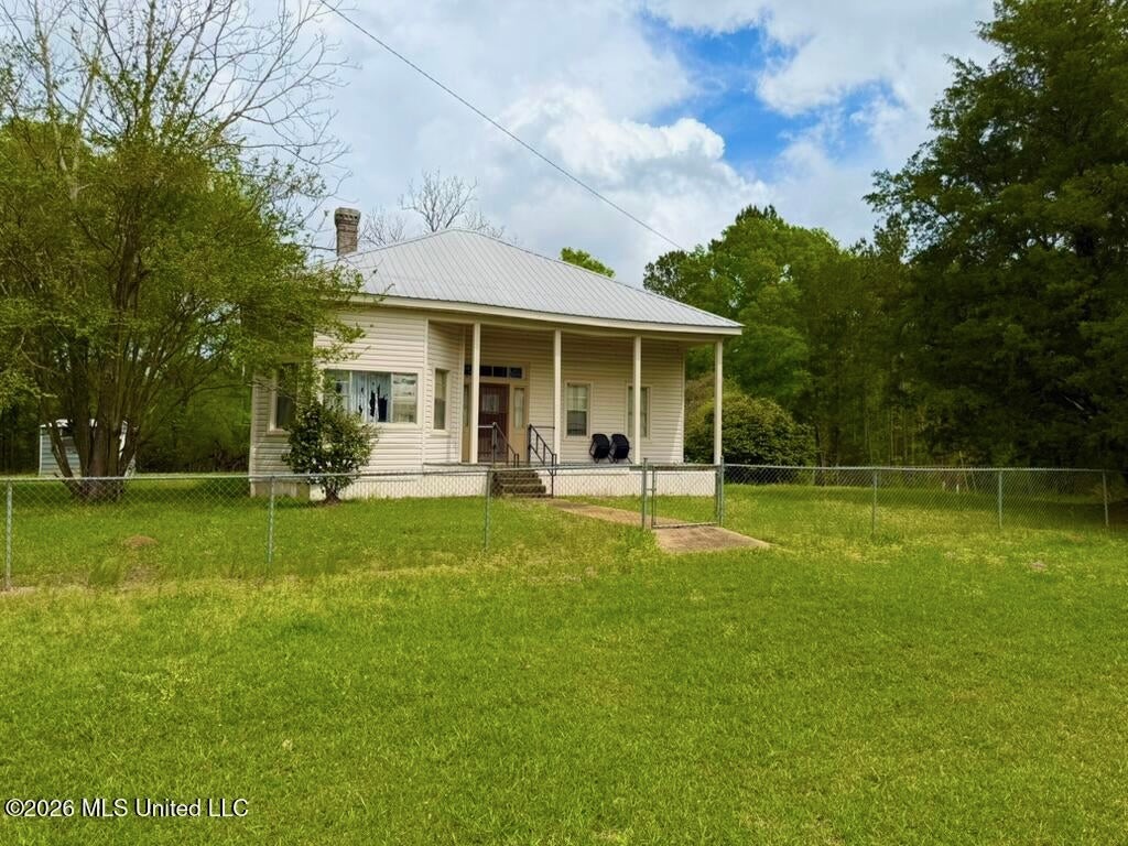 64+- Pastureland West Lincoln School Smithdale MS