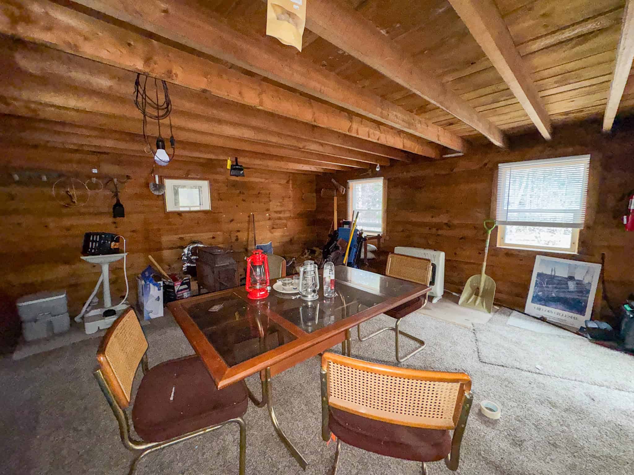Cozy Cabin on 20 Acres: A Hunter’s Paradise and Family Retreat