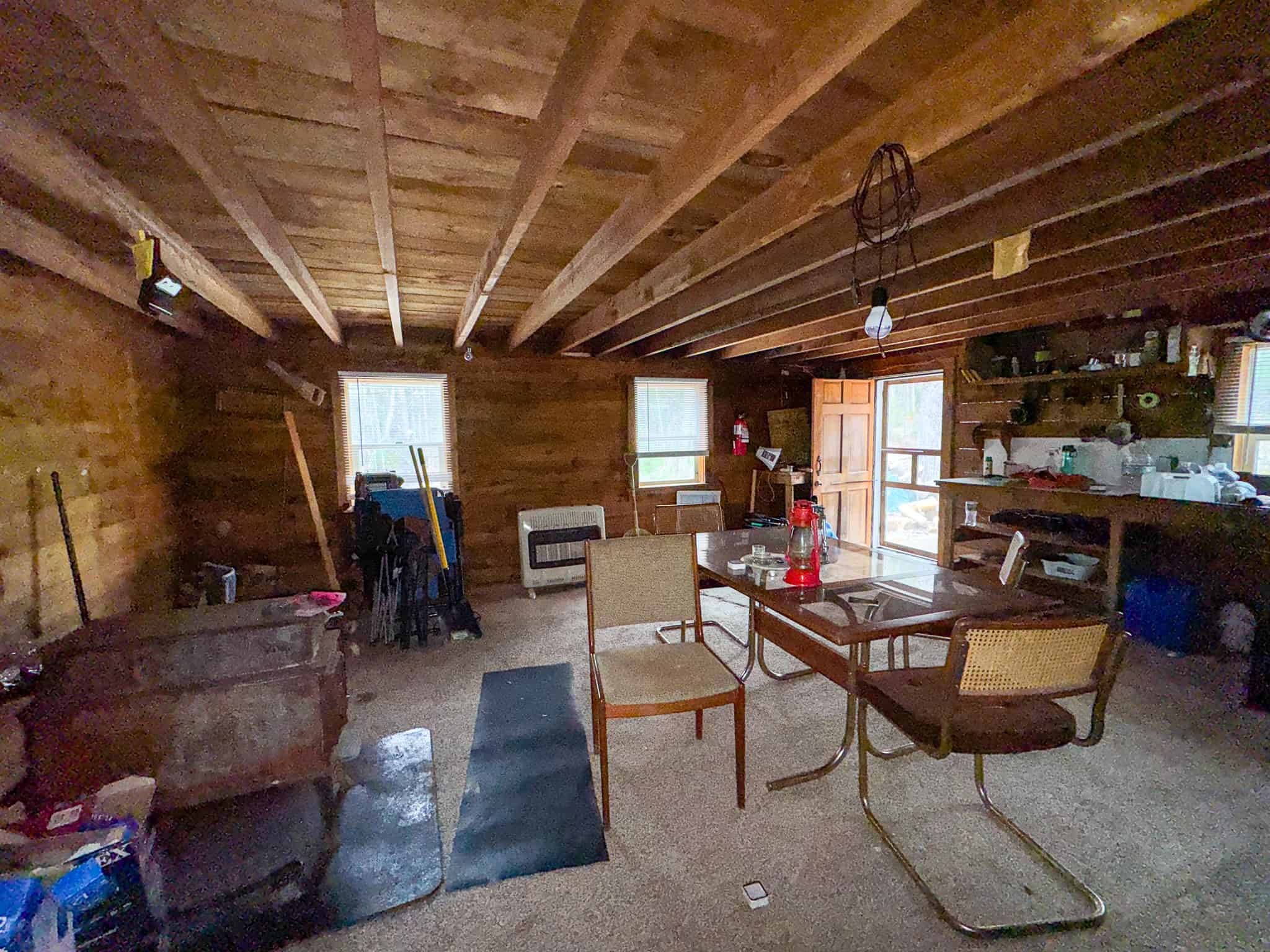 Cozy Cabin on 20 Acres: A Hunter’s Paradise and Family Retreat