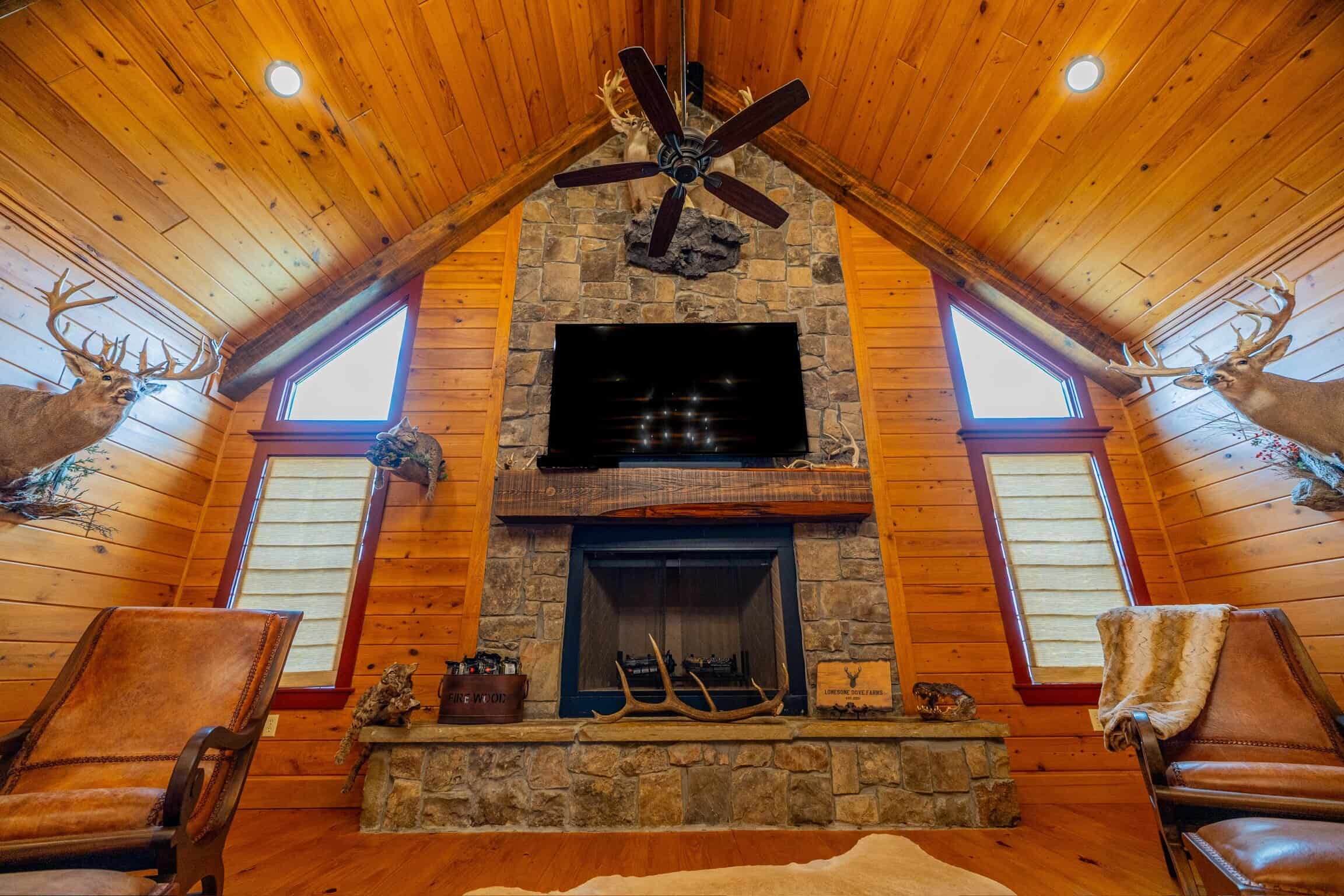 525+/- Acre Hunting Lodge for Sale in Sportsmans Paradise