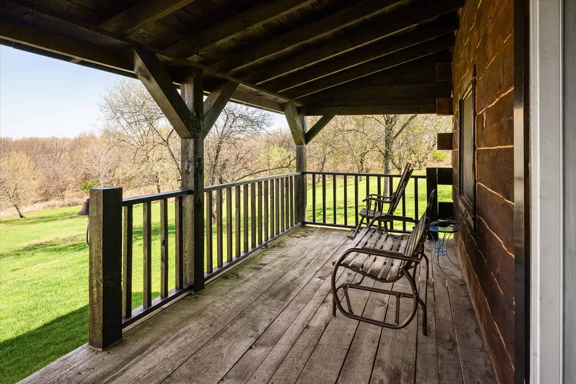 Log Cabin in SW Wisconsin Driftless Region on 10 Acres