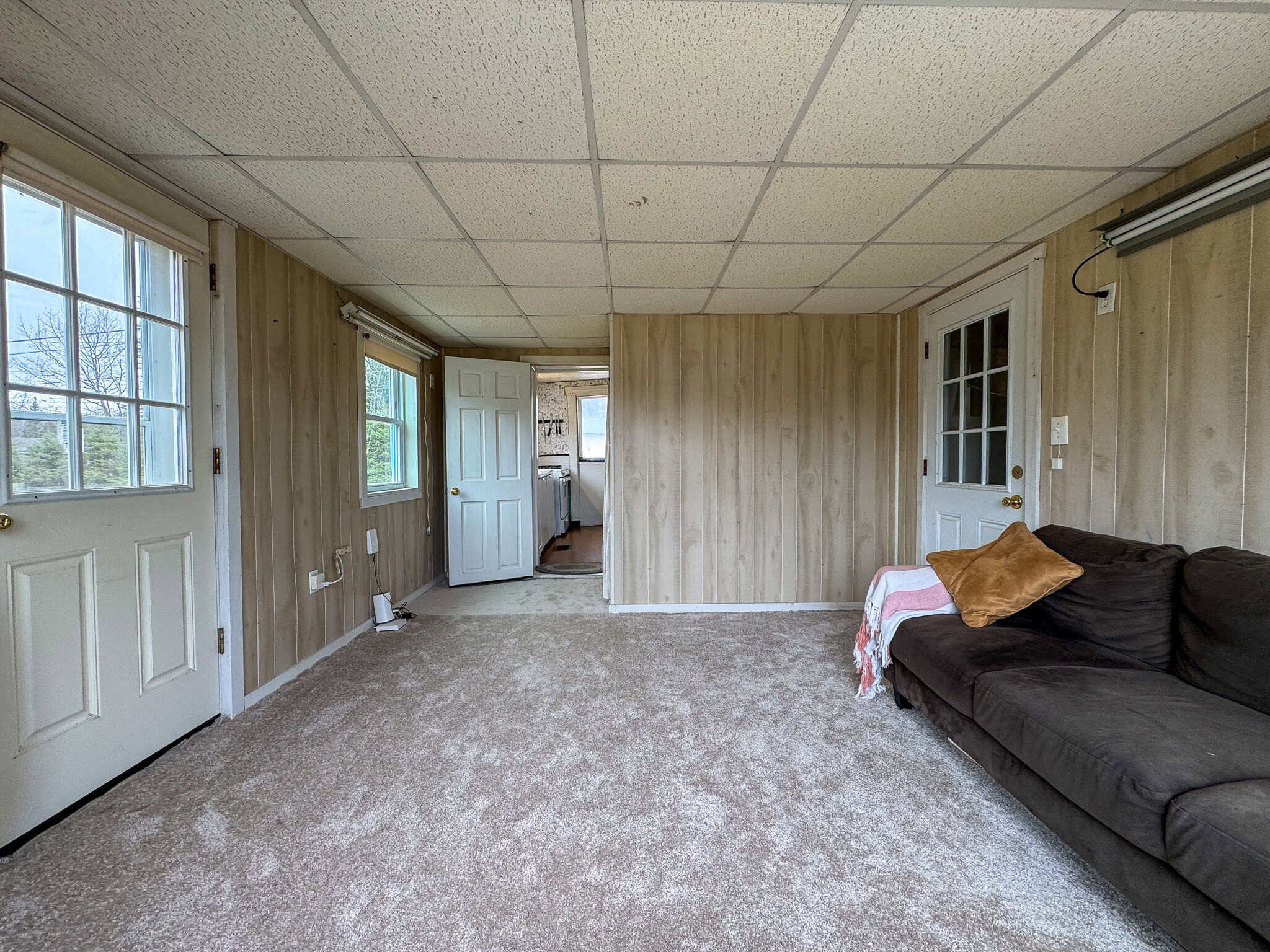 3 Bedroom Farmhouse on 16.2 Acres – Kingman, Maine
