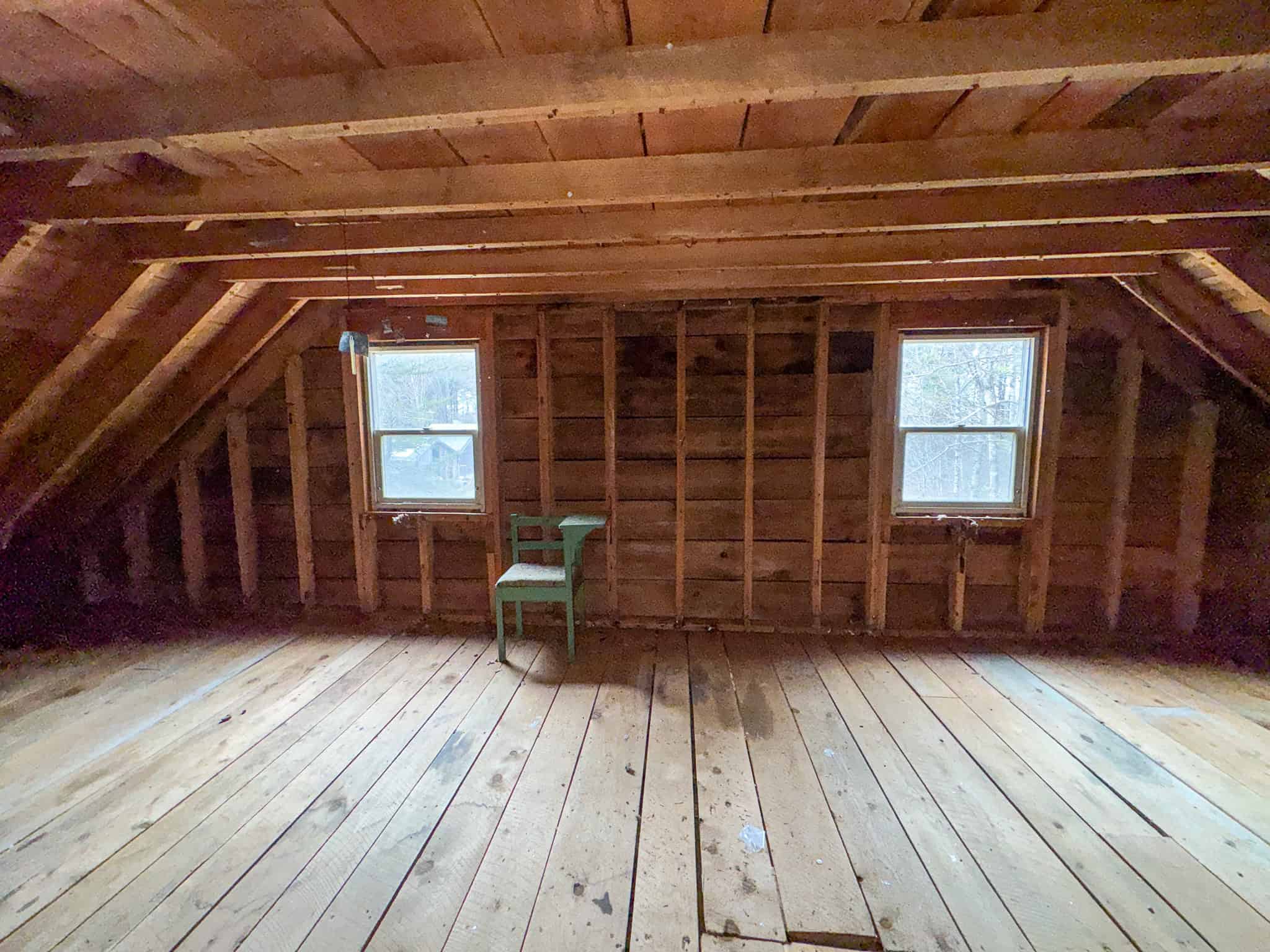 Cozy Cabin on 20 Acres: A Hunter’s Paradise and Family Retreat