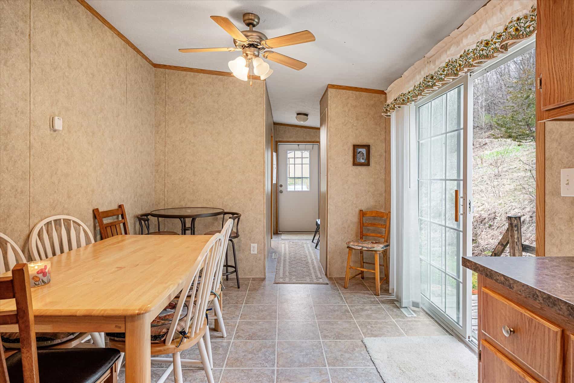 SW Wisconsin Country Home, 30.53 Wooded Acres (Driftless Region)