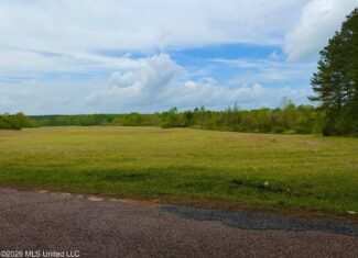 64+- Pastureland West Lincoln School Smithdale MS