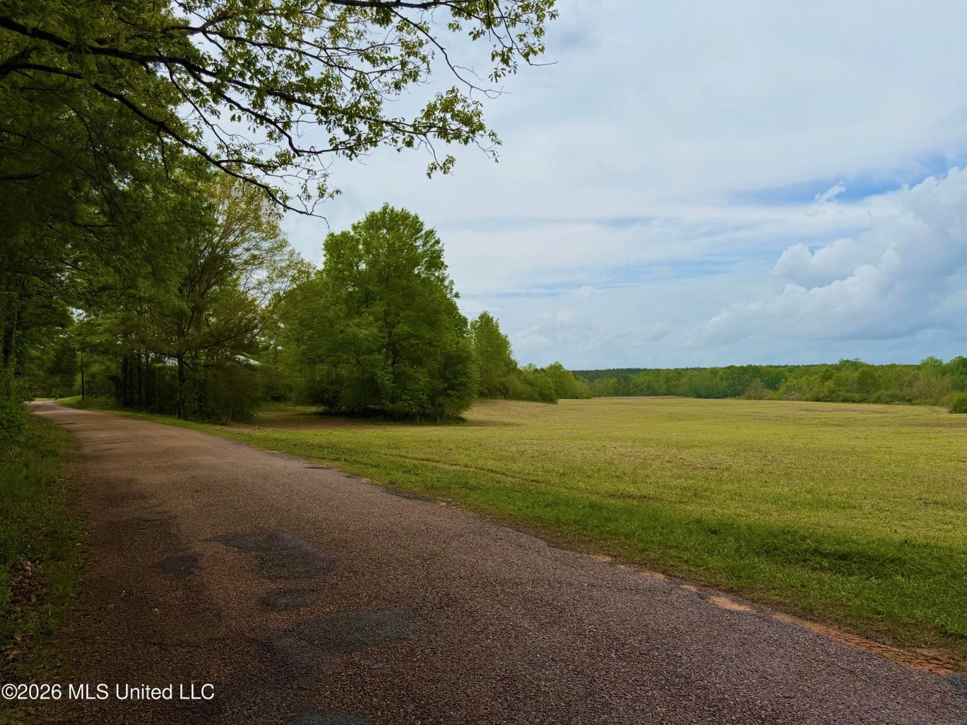 64+- Pastureland West Lincoln School Smithdale MS