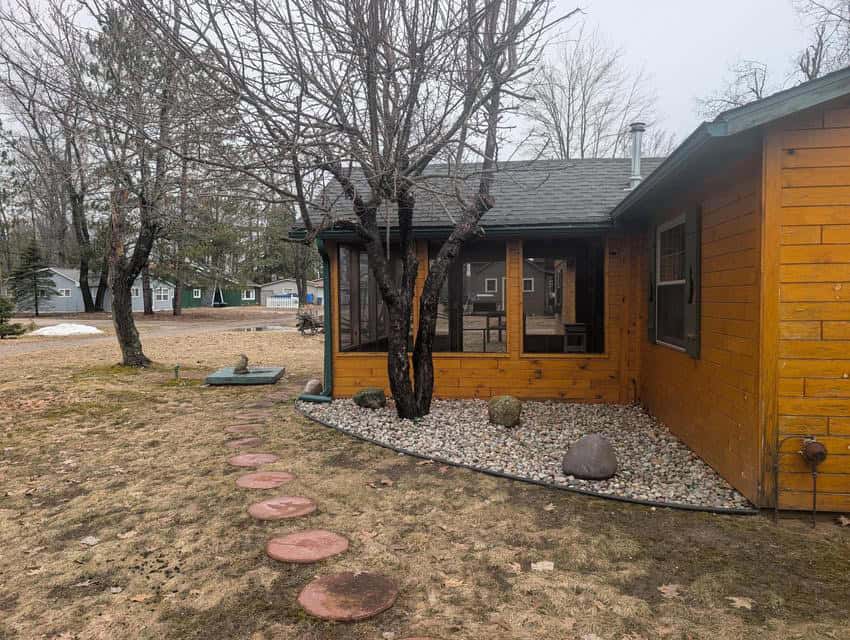 Northern MI 2-Bedroom Cabin in Canada Creek Ranch, Atlanta MI