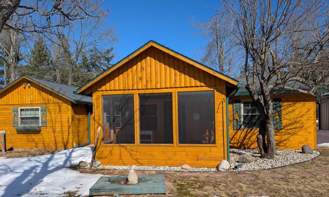 Northern MI 2-Bedroom Cabin in Canada Creek Ranch, Atlanta MI