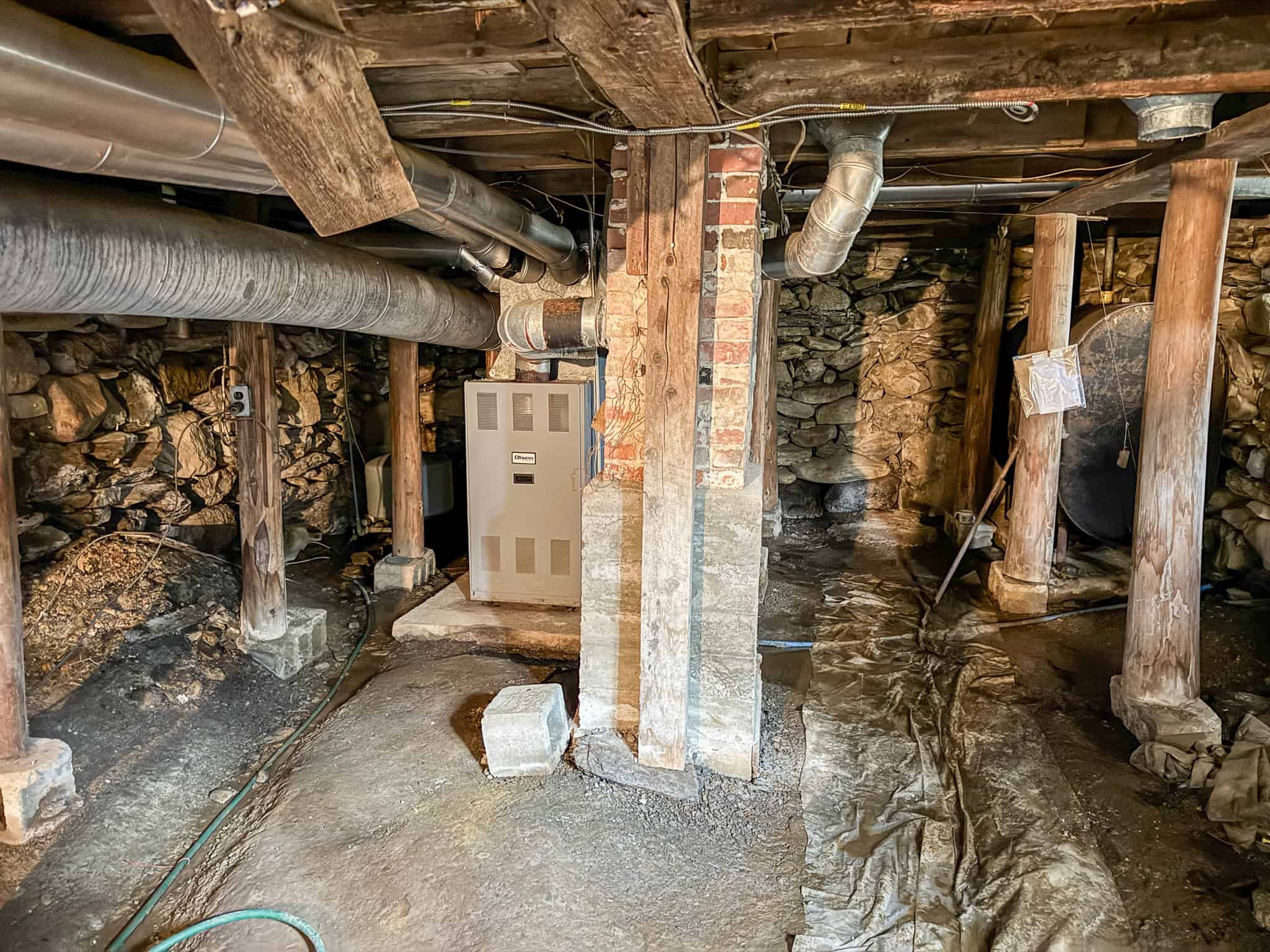 3 Bedroom Farmhouse on 16.2 Acres – Kingman, Maine