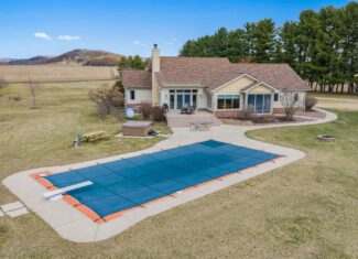 Country Living in Prairie du Sac, WI on 44 Stunning Acres