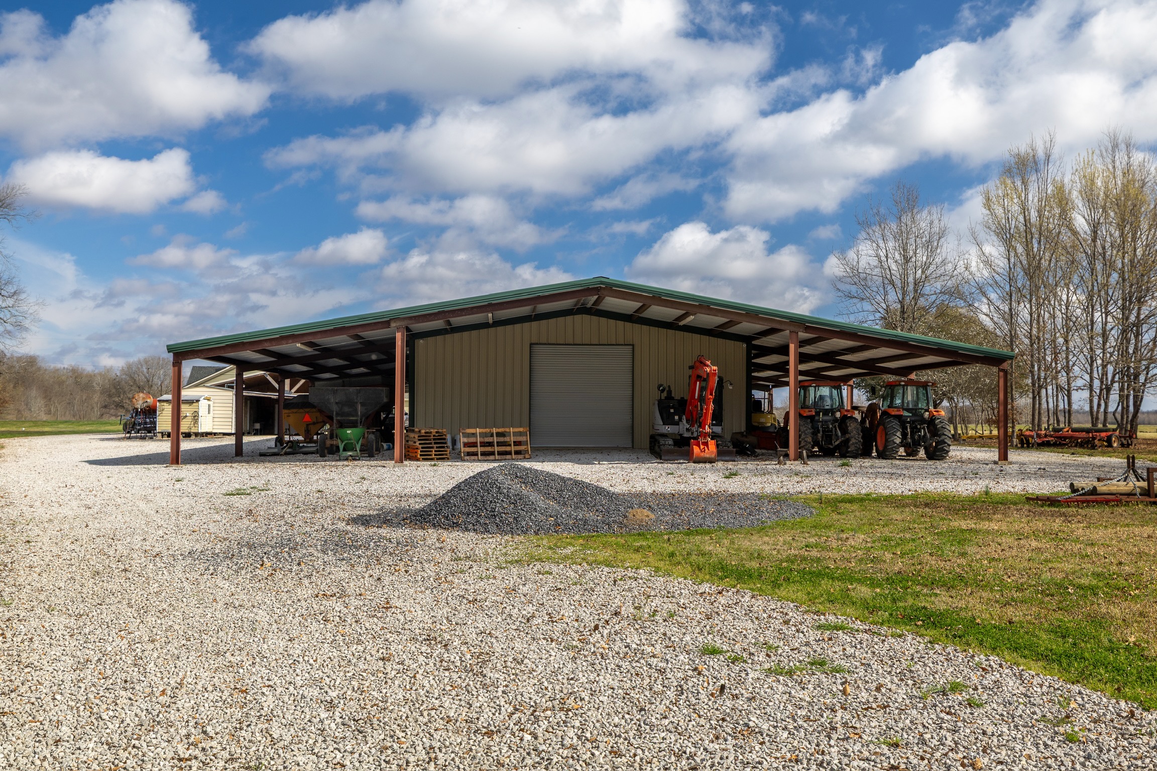 525+/- Acre Hunting Lodge for Sale in Sportsmans Paradise