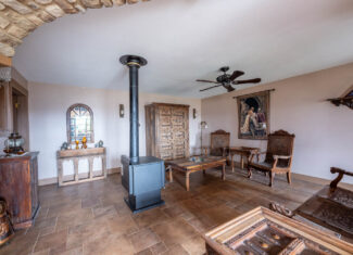 116 Acres of Prime Hunting Land & Unique Castle Style Home