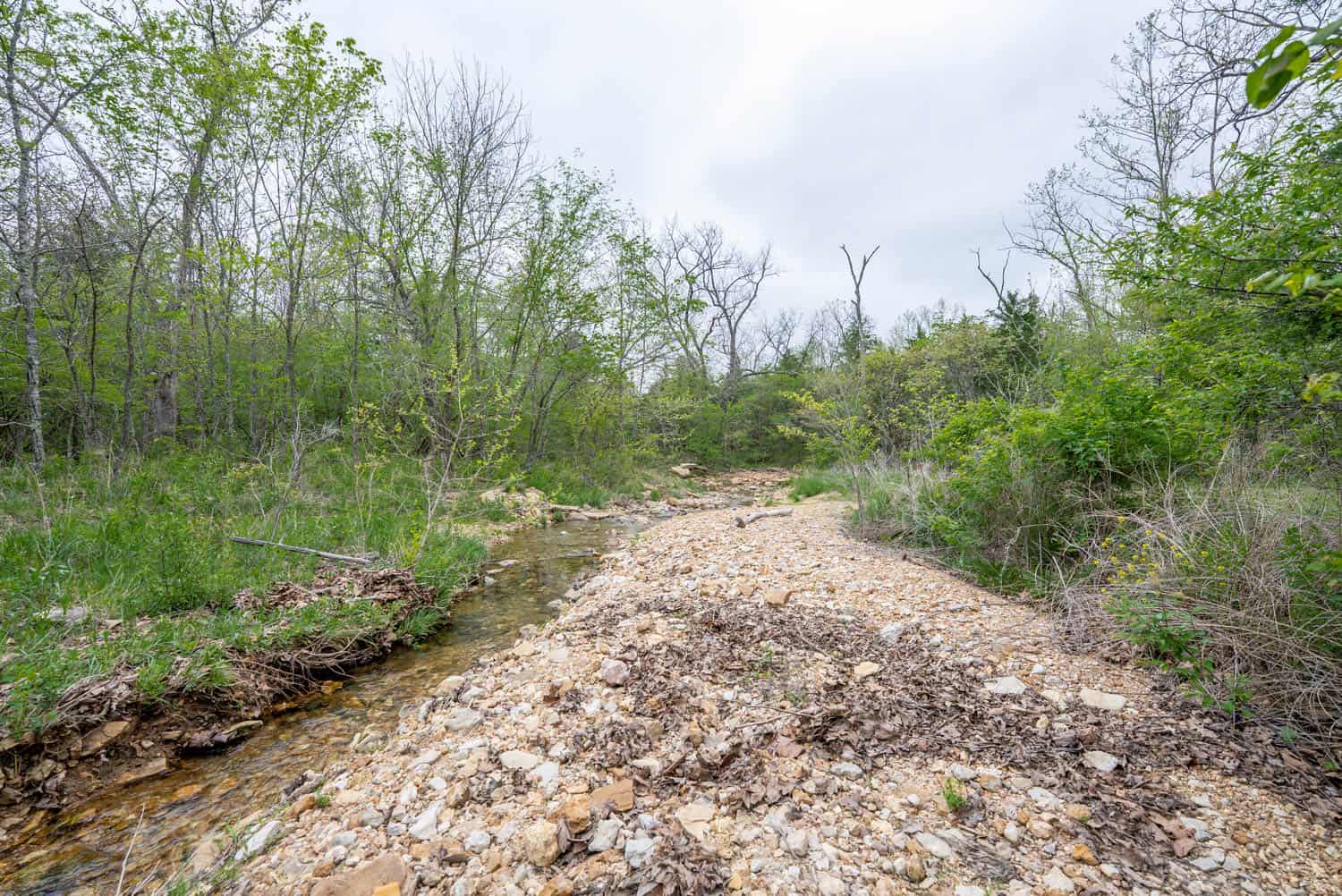 000 Crooked Creek Road, Hartville, MO 65667