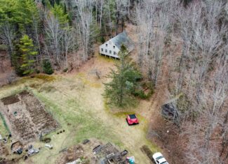 Cozy Cabin on 20 Acres: A Hunter’s Paradise and Family Retreat