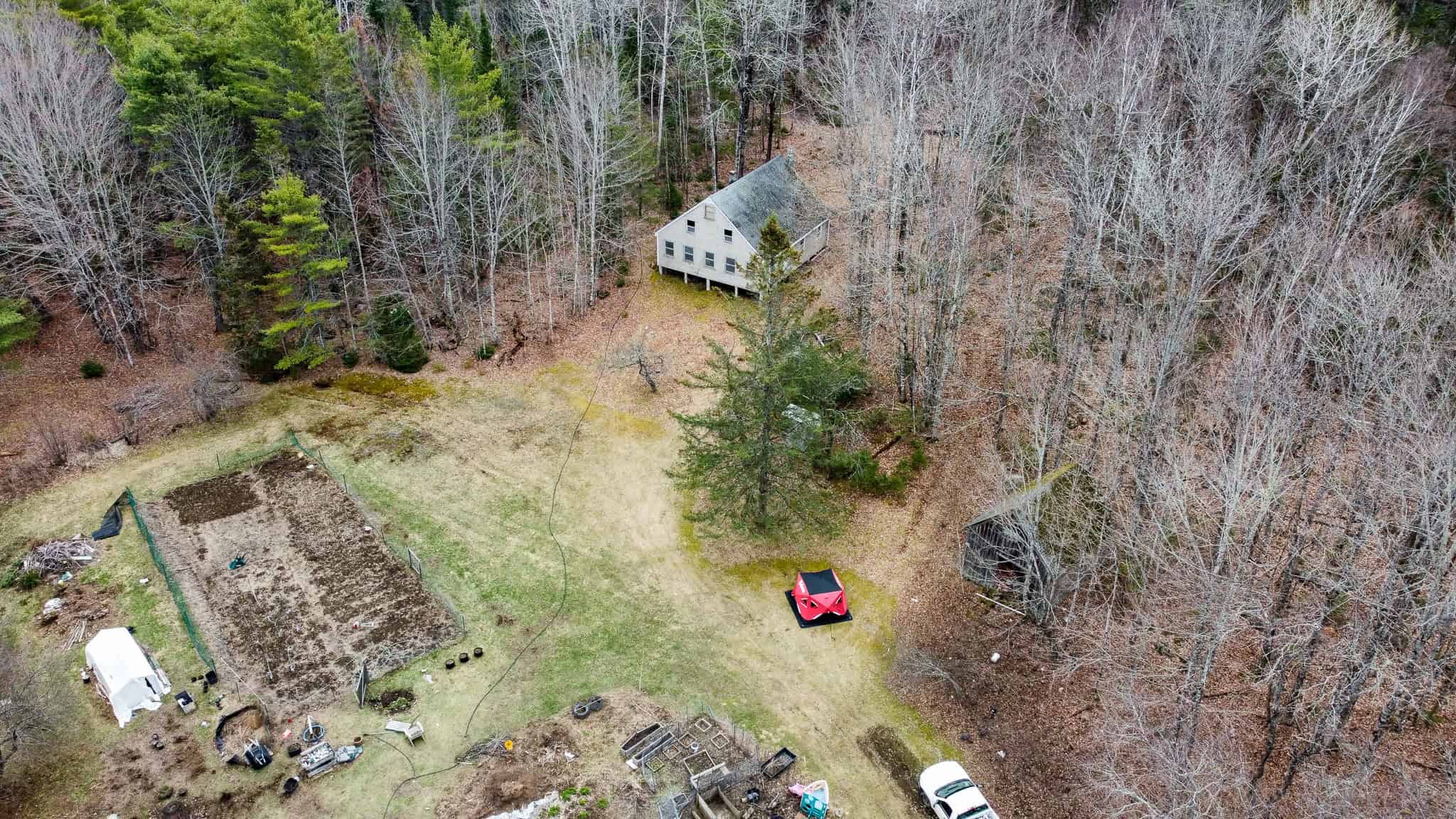 Cozy Cabin on 20 Acres: A Hunter’s Paradise and Family Retreat