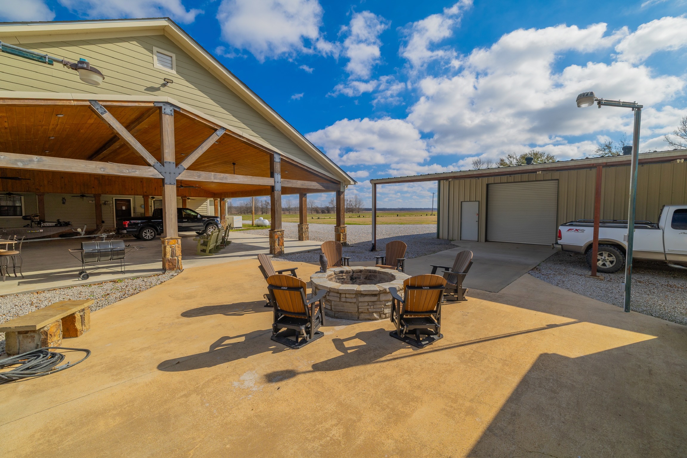 525+/- Acre Hunting Lodge for Sale in Sportsmans Paradise